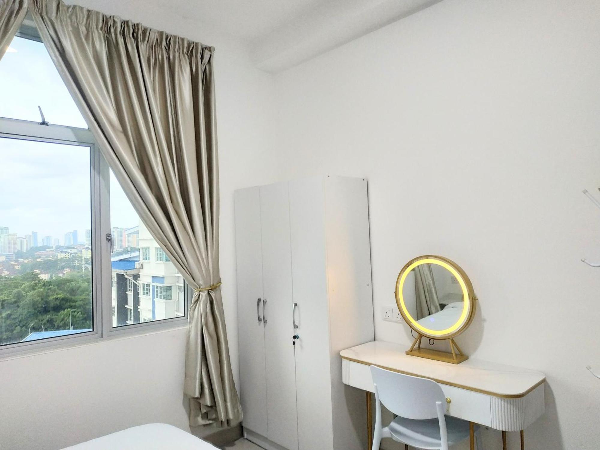 Larkin Bus Terminal Doraemon By Yha Apartemen